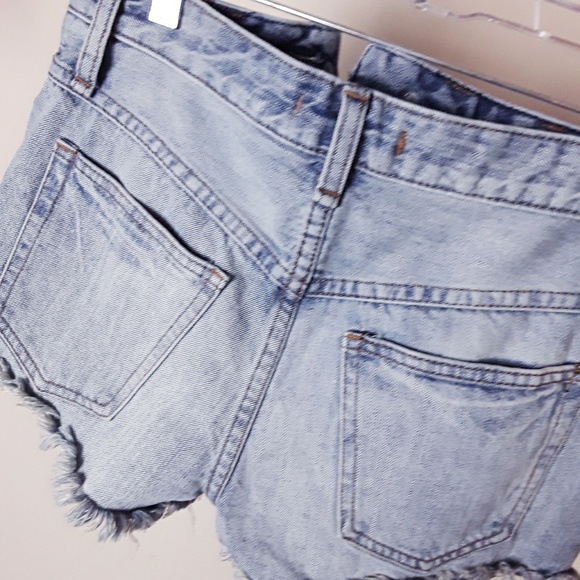 Free People  shorts... - Picture 2 of 8